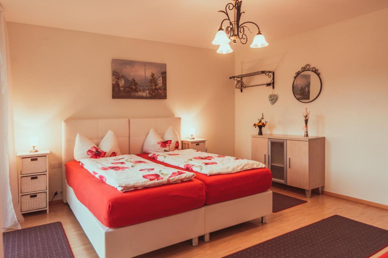 Coraline -Koblach, 6-10 P, 3 Schlafzimmer, Kueche, Riesige Terrasse, Parkplatz, Wifi, Stellplatz Ski المظهر الخارجي الصورة